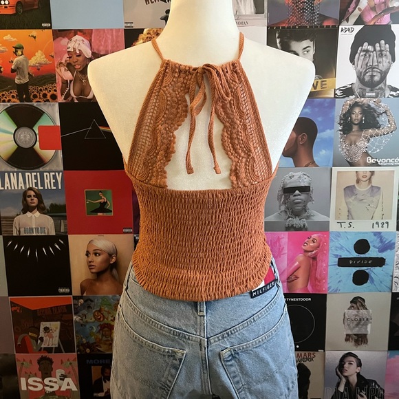 Forever 21 Burnt Orange Knitted Halter Crop Top - New Without Tags 🍊🤍 - Picture 3 of 3